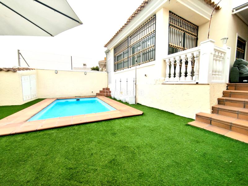 Foto 619550b2-7508-4b86-ab4a-0c5565832dec. Xalet amb xemeneia calefacció aparcament piscina a Aspe