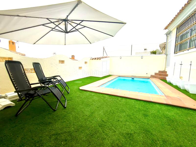 Foto 7f4ae101-e841-46da-91e1-a0c32b83c4bb. Xalet amb xemeneia calefacció aparcament piscina a Aspe