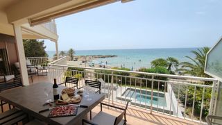 Chalet  Avinguda de la armada española. Chalet de ensueño en primera línea de playa