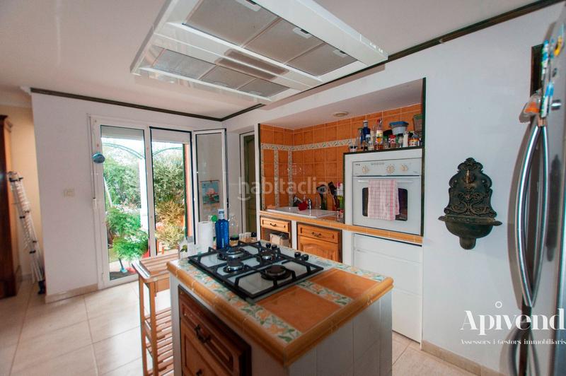 Foto 1b1bccc3-dddf-4b9b-8b0e-e432ca3d5584. House with heating parking in Centre Roses