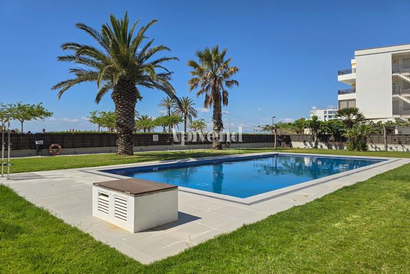 Foto e24f07b2-020a-4495-8694-57341e7dd3dd. Ático  en 1 línea con solárium y preciosas vistas. en Roses