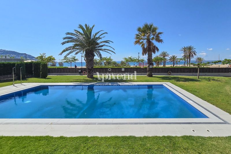 Foto a5979835-af5c-4635-9835-334aa7f21043. Àtic amb calefacció aparcament piscina a Salatar Roses