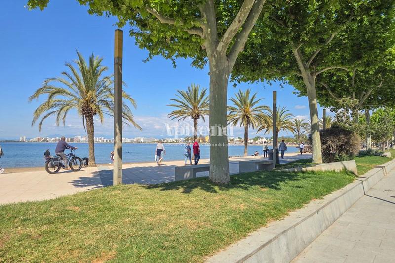 Foto c458f8a2-23f4-4f6e-a270-e826bd4607bb. Appartamento in Centre Roses