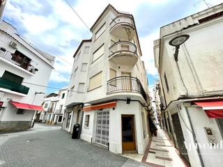 Casa adossada  Sant antoni. Gran casa en el centro de roses con local comercial a poca dista