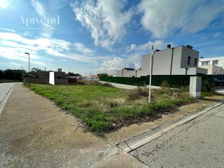 Finca rústica  Bages. Parcela unifamiliar edificable en tranquila urbanización de rose