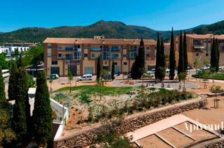 Flat  Victoria catalana. Gran apartamento con vistas despejadas!