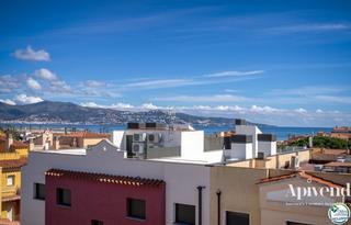 Pis  Gran reserva. Bonito apartamento con preciosa terraza, y solárium con vistas a