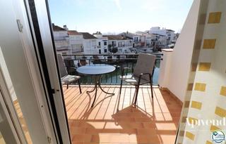 Pis  Port banyuls. Encantador apartamento en venta en empuriabrava con vistas al ca
