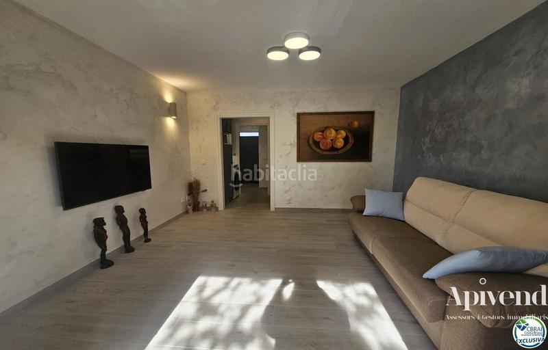 Foto 81736256-d8fc-4636-9b93-4793bc2adf6d. Piso apartamento reformado centro a 200m de playa. en Empuriabrava