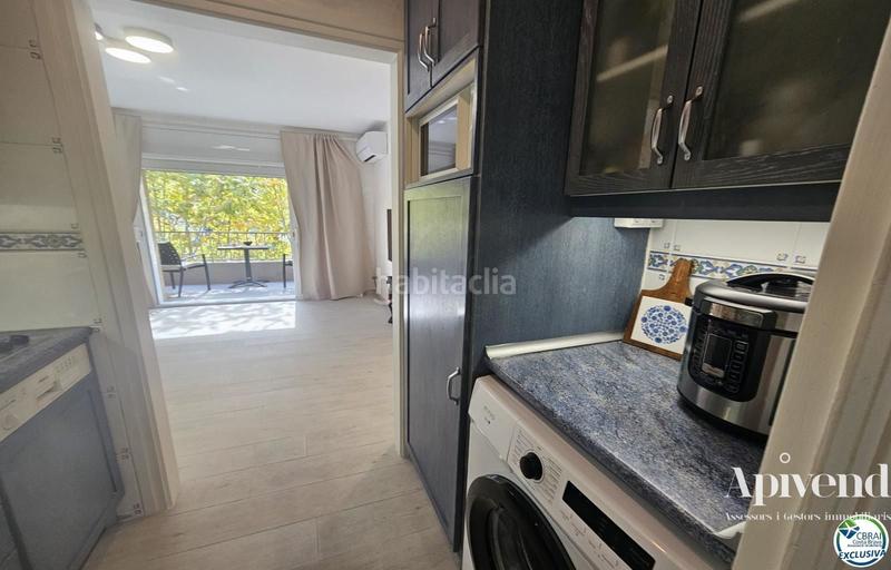 Foto 9eb7b440-08ce-490a-a36c-22b573d87fd6. Piso apartamento reformado centro a 200m de playa. en Empuriabrava