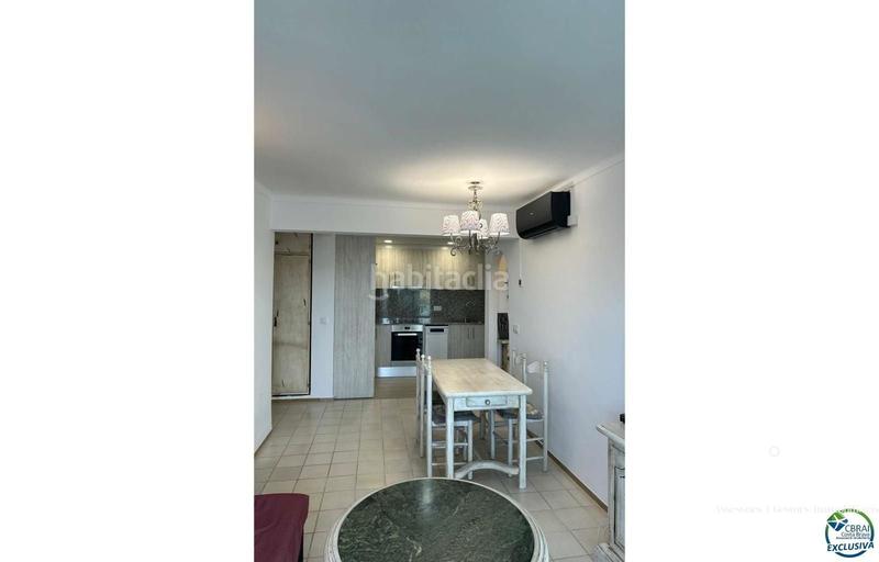 Foto 44c46463-3305-481a-a334-1ed98fe2191f. Piso apartamento reformado con licencia turística en primera línea de playa con magníficas vistas al mar y al parque natural els aiguam en Empuriabrava
