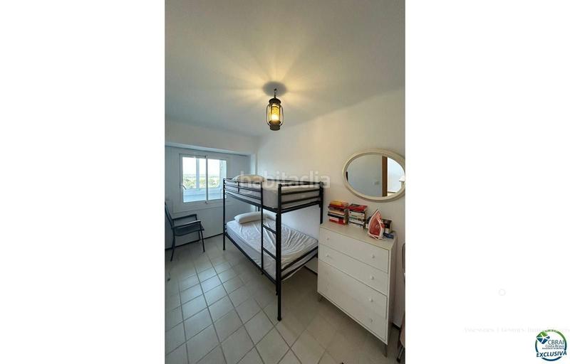 Foto 67633278-4a8e-4be3-847b-d0f7b56a1203. Piso apartamento reformado con licencia turística en primera línea de playa con magníficas vistas al mar y al parque natural els aiguam en Empuriabrava