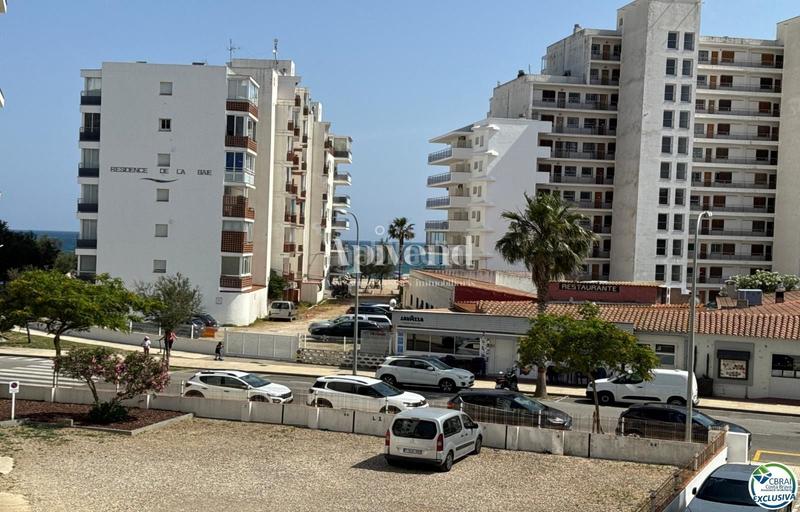 Foto 54cb5cd8-ef88-4f01-bdcf-3cfdb89b6641. Piso estudio con licencia turística en segunda línea de mar Santa Margarida, en Roses