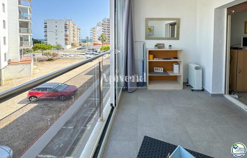 Foto fa997984-cf5a-4faa-9f61-0b2dd5a471f5. Piso estudio con licencia turística en segunda línea de mar Santa Margarida, en Roses