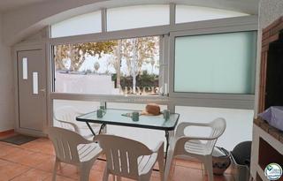 Casa adossada  Biblos. Acogedora casa de 1 dormitorio con amplia terraza i piscina