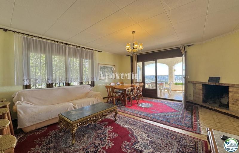 Foto 338d64eb-c5a0-4c72-a0e4-ce7eaeeb64de. Chalet casa para reformar con increíbles vistas al mar! en Roses
