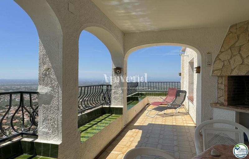 Foto 6098f402-d5df-4c60-a2fc-ee0dc655ffa2. Chalet casa para reformar con increíbles vistas al mar! en Roses