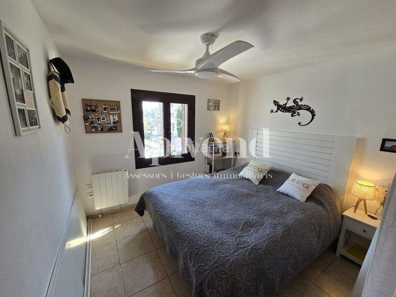 Foto 300c6acb-9937-4a2c-8b28-0cbd2db33d59. Casa adosada casa del pescador sector illa cartago en Empuriabrava