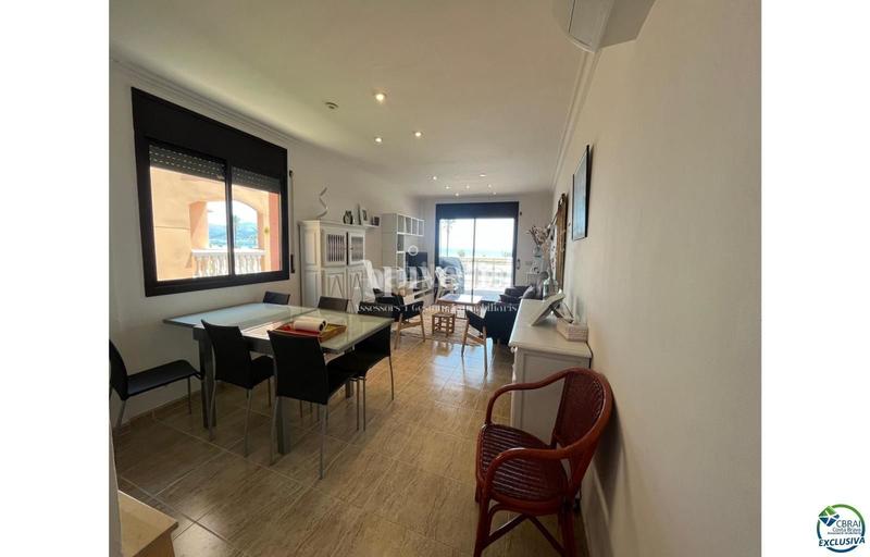 Foto 9a02b360-2a2c-4bc2-87a8-026d0799dc03. Piso bonito y moderno piso en primera línea de mar, vistas al mar, garaje cerrado, piscina comunitaria en Empuriabrava