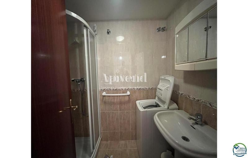 Foto af13a42e-8942-4927-8c4d-3f236f158ad3. Piso bonito y moderno piso en primera línea de mar, vistas al mar, garaje cerrado, piscina comunitaria en Empuriabrava