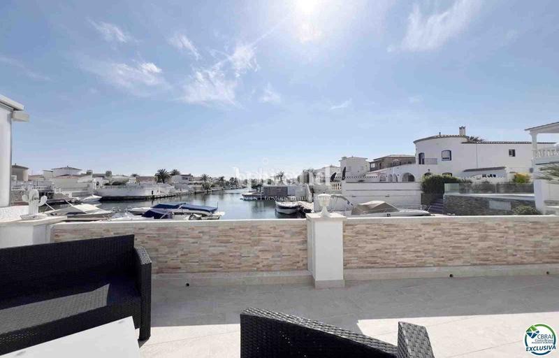 Foto 4afd807e-ad54-4a71-b76a-6d85b0448174. Casa adossada amb aparcament a Tordera - Fluvià - Llobregat Empuriabrava