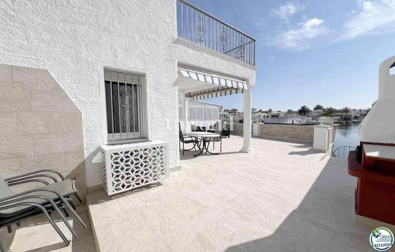 Foto 5ec1c847-03f1-40ae-8ce2-dd3ac88fb212. Casa adossada amb aparcament a Tordera - Fluvià - Llobregat Empuriabrava