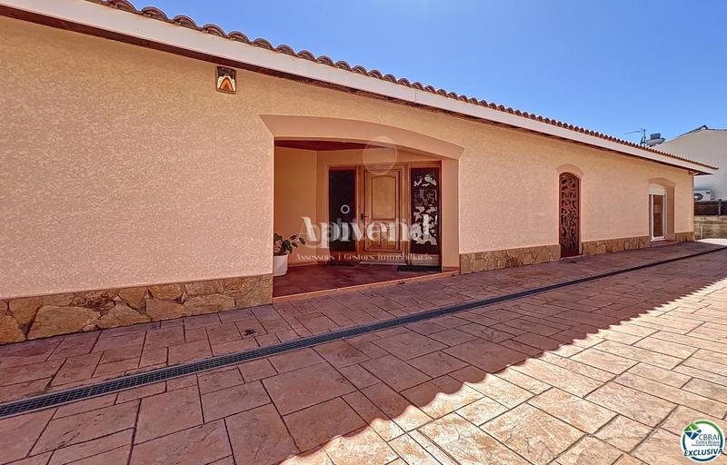 Foto 36e04b1d-5801-4e2c-8860-27e88f9d5726. Chalet en venta villa de alto standing con vistas al mar , costa brava en Pau
