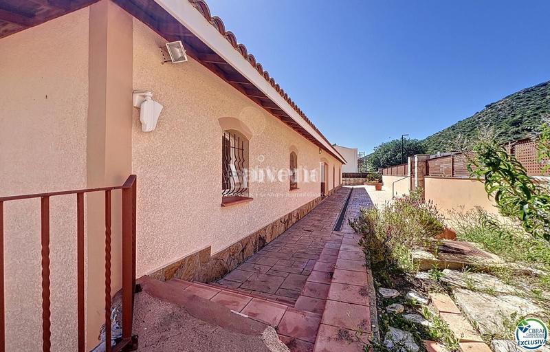 Foto 3cbfbd43-c941-4104-8907-37ac2edfe650. Chalet en venta villa de alto standing con vistas al mar , costa brava en Pau