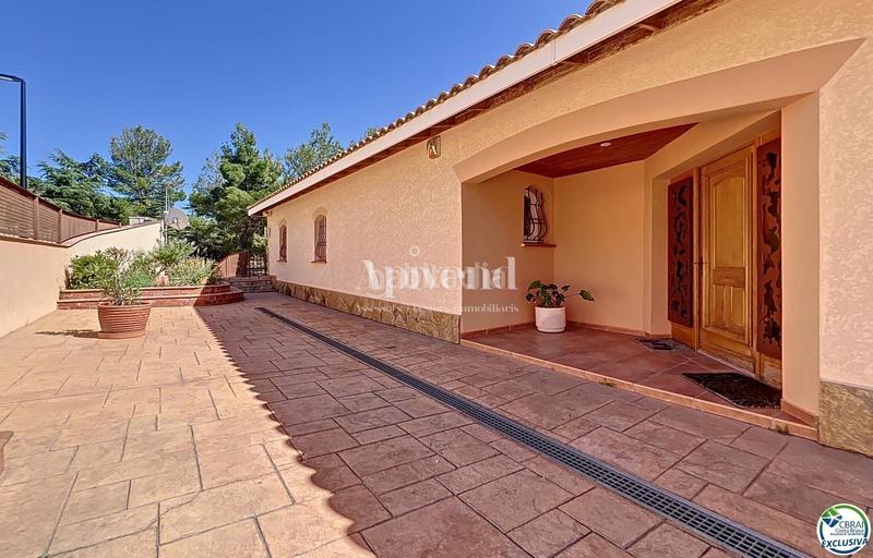 Foto 53819328-8ffb-433b-94ad-e786a1900527. Chalet en venta villa de alto standing con vistas al mar , costa brava en Pau