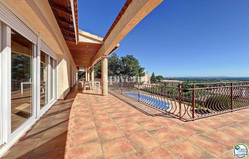 Foto cc14f155-6e6b-4ffc-81f7-24860a6739cf. Chalet en venta villa de alto standing con vistas al mar , costa brava en Pau