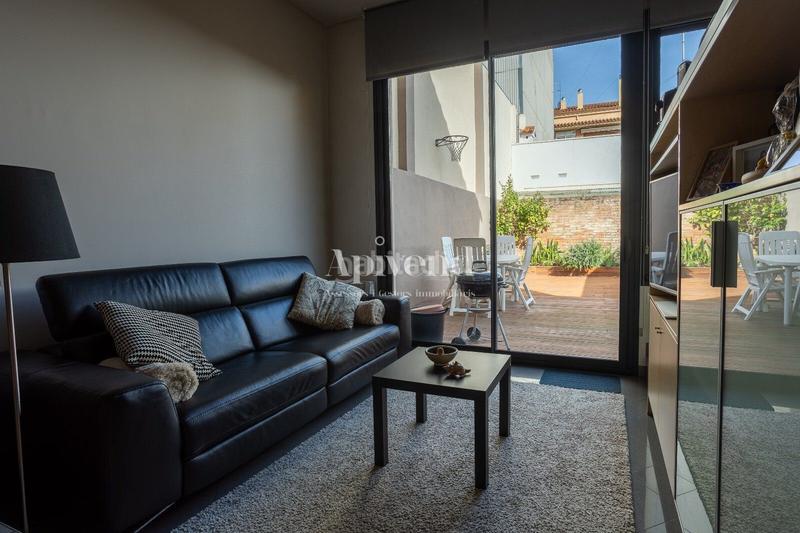 Foto 72a77c5c-b983-410f-ae68-3d4c201e3b68. Casa  en perfecto estado en el centro en Poble Nou-Olivar Gran Figueres