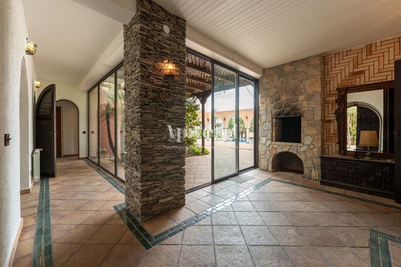 Foto 4ff530f8-6e0e-4041-a90d-5eb6d2b2c9a7. Haus mit heizung parking pool in Requesens Empuriabrava