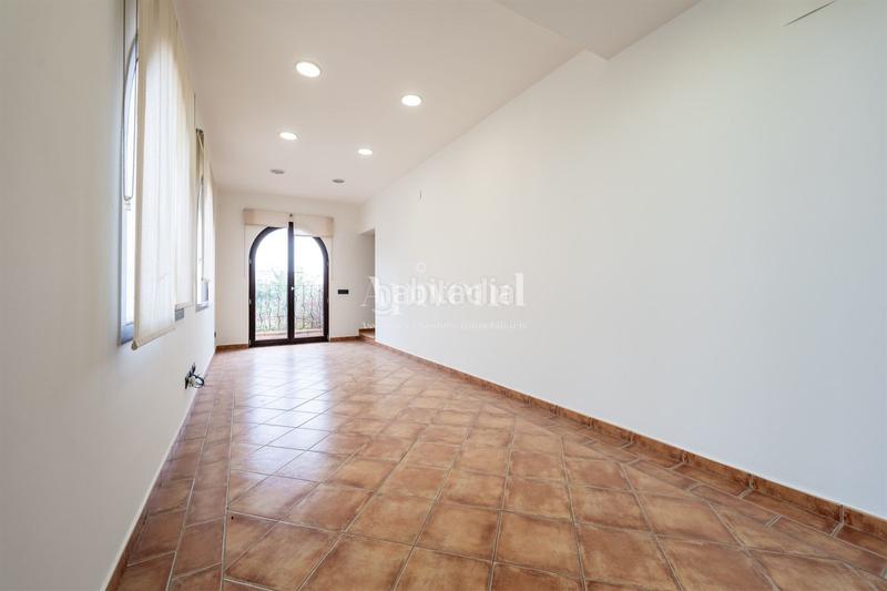 Foto 60810849-0fe3-465c-8ea1-18b16d3dc384. Haus mit heizung parking pool in Requesens Empuriabrava