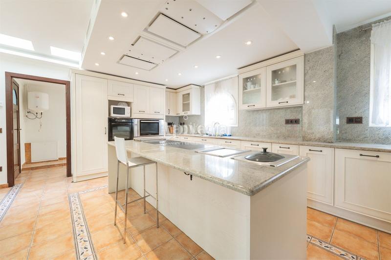 Foto 8afe6404-0502-428c-a712-7b797a741146. Haus mit heizung parking pool in Requesens Empuriabrava