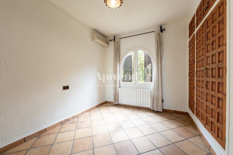 Foto 914efa31-5094-4617-a312-97f1b3616346. Haus mit heizung parking pool in Requesens Empuriabrava