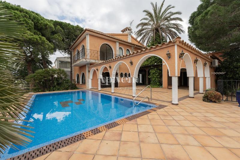 Foto aa854d67-92ad-4aa5-aa0c-480f4bd7b2bb. Haus mit heizung parking pool in Requesens Empuriabrava