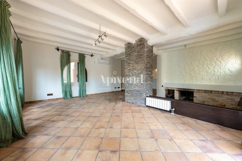 Foto c677c942-d916-44e5-8b9a-294862600e75. Haus mit heizung parking pool in Requesens Empuriabrava