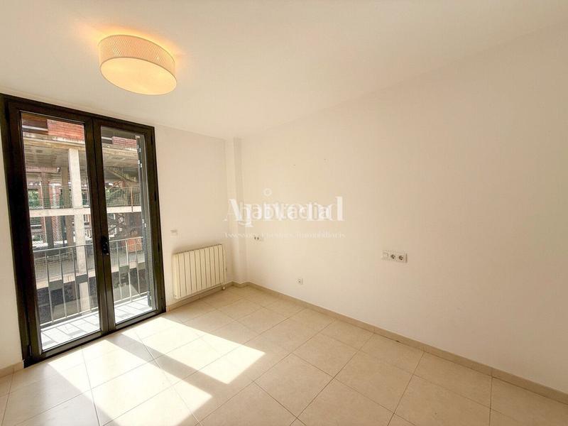 Foto 03af48fc-d4ad-42c3-bbfa-b8cccbfa4190. Appartamento con riscaldamento parcheggio in Carretera de Roses-Fossos Figueres