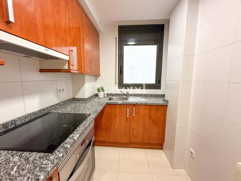 Foto 727e6b3a-f0d3-4b8e-a1a3-9165c3bc7021. Appartamento con riscaldamento parcheggio in Carretera de Roses-Fossos Figueres