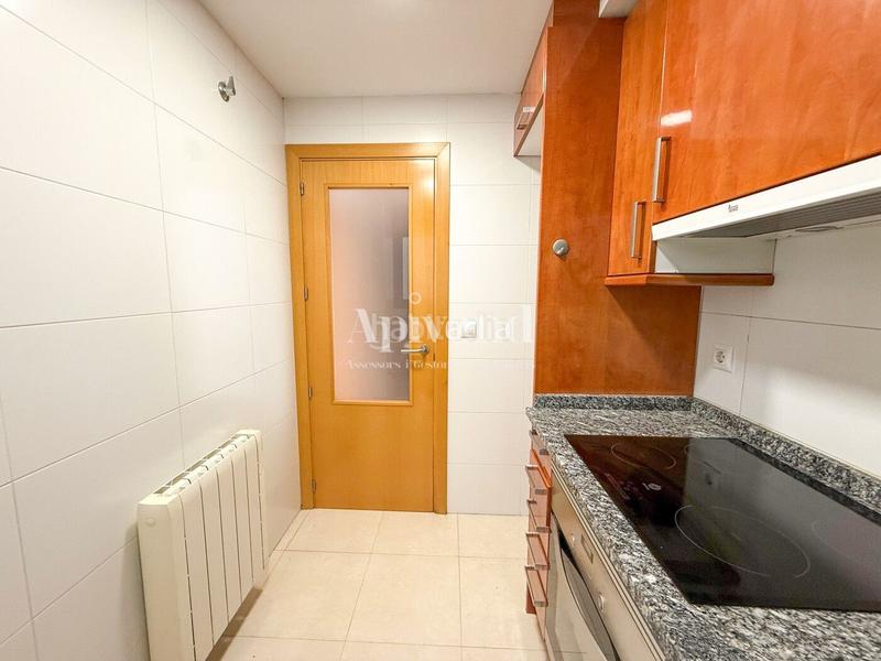 Foto bedb4647-ce50-447d-be50-00eb1c0df039. Appartamento con riscaldamento parcheggio in Carretera de Roses-Fossos Figueres