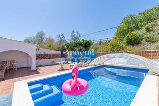 Casa  Carrer montseny. Casa 3 habitaciones con piscina