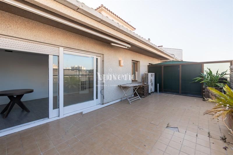 Foto 2e0a94fe-47e2-4dba-ba9f-1e636ee9d79f. Ático tu ático en el centro espacio, luz y una gran terraza para disfrutar todos los días. en Figueres
