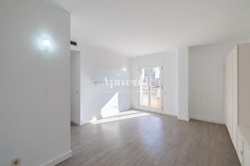 Foto 40fa92b0-6d05-40a5-bcac-b02e2343035d. Ático tu ático en el centro espacio, luz y una gran terraza para disfrutar todos los días. en Figueres