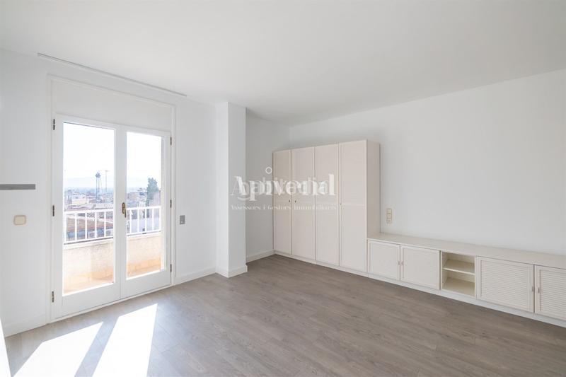 Foto 4413fee6-92d2-4b4a-80c6-95fac8204d33. Ático tu ático en el centro espacio, luz y una gran terraza para disfrutar todos los días. en Figueres