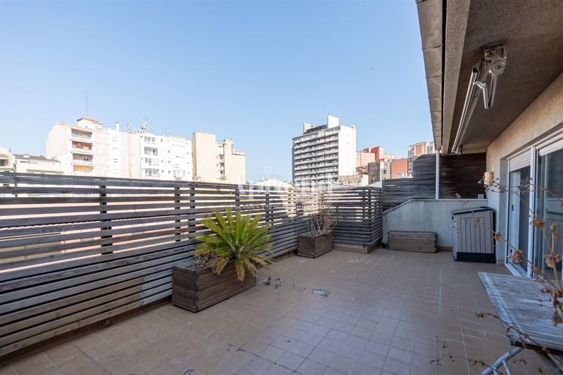 Foto a7f29ba1-be2f-47dc-b8ae-63774296cae1. Ático tu ático en el centro espacio, luz y una gran terraza para disfrutar todos los días. en Figueres