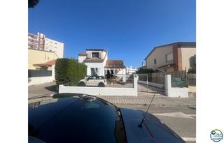 Chalet  Calle argentera. Casa en mas mates con 3 habitaciones terreno y vistas al parque