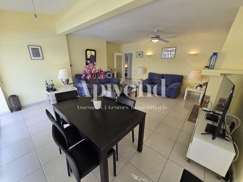 Foto 693c0c5d-fde4-4c8e-8600-4d74fd50785f. Chalet casa de una sola planta con licencia t. sector montseny en Empuriabrava