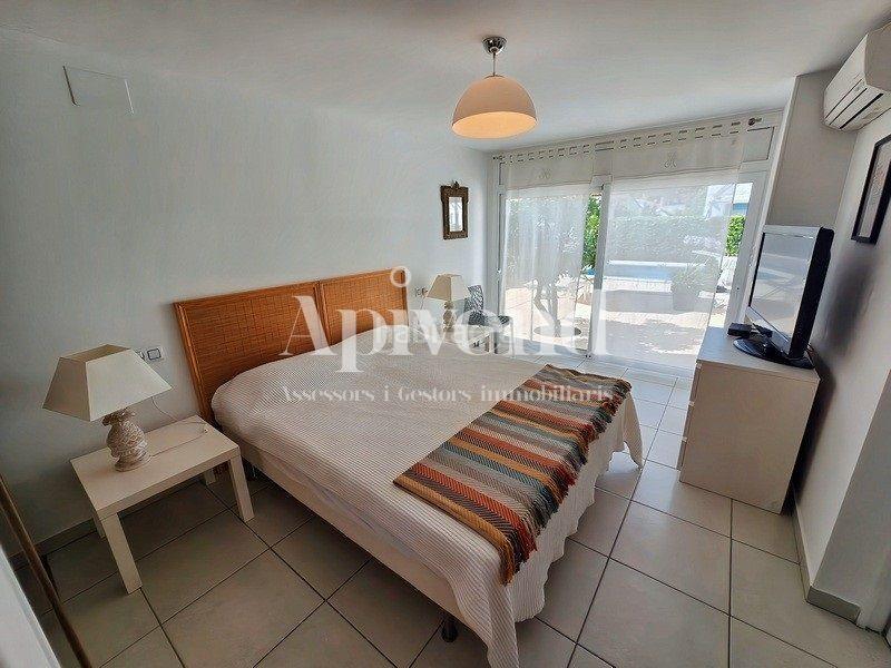 Foto 6b7a5d76-f693-4d7c-885e-2f8683ad6e69. Chalet casa de una sola planta con licencia t. sector montseny en Empuriabrava