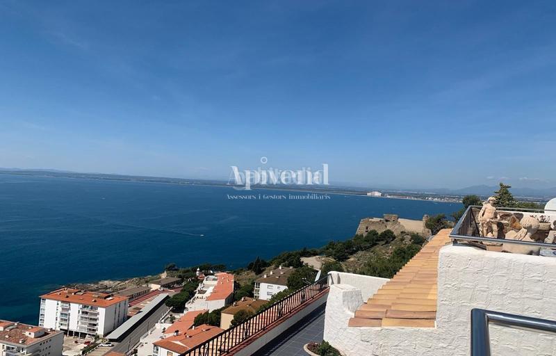 Foto 1e43d705-e2a3-4a54-9638-c3739c8db836. Piso excepcional apartemento con vista mar increible en canyelles en Roses