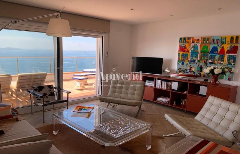 Foto ba747369-3e07-4e0c-8539-5b7c3fa3ba11. Piso excepcional apartemento con vista mar increible en canyelles en Roses